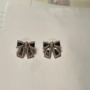 Ribbon earrings